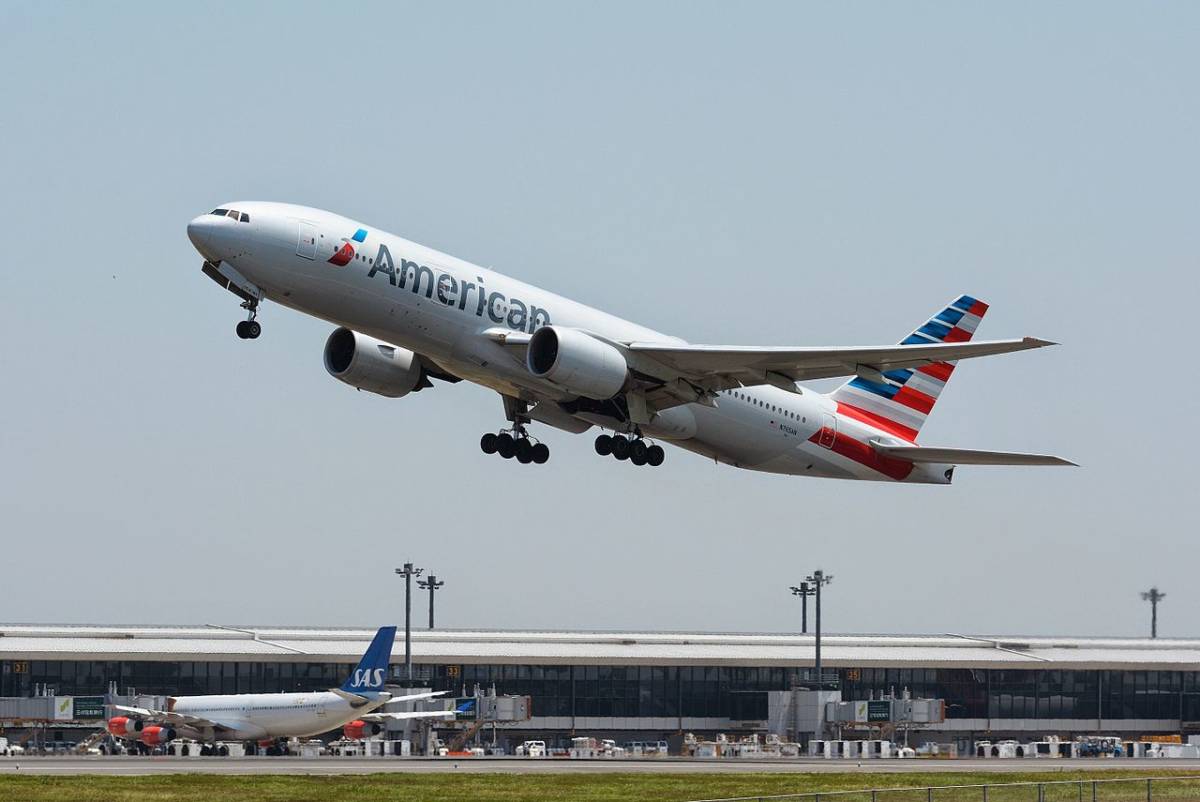 Photo of American Airlines förlänger statusen för alla de mest lojala kunderna