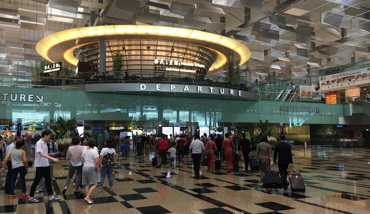 Photo of Hong Kong och Singapore kommer snart tillåta transitpassagerare igen