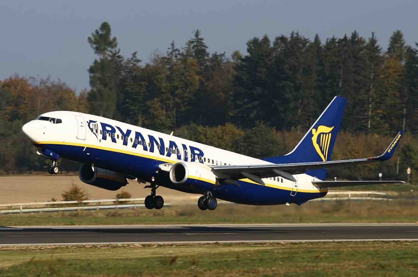Photo of Ryanair tar bort ombokningsavgifterna fram till slutet av september